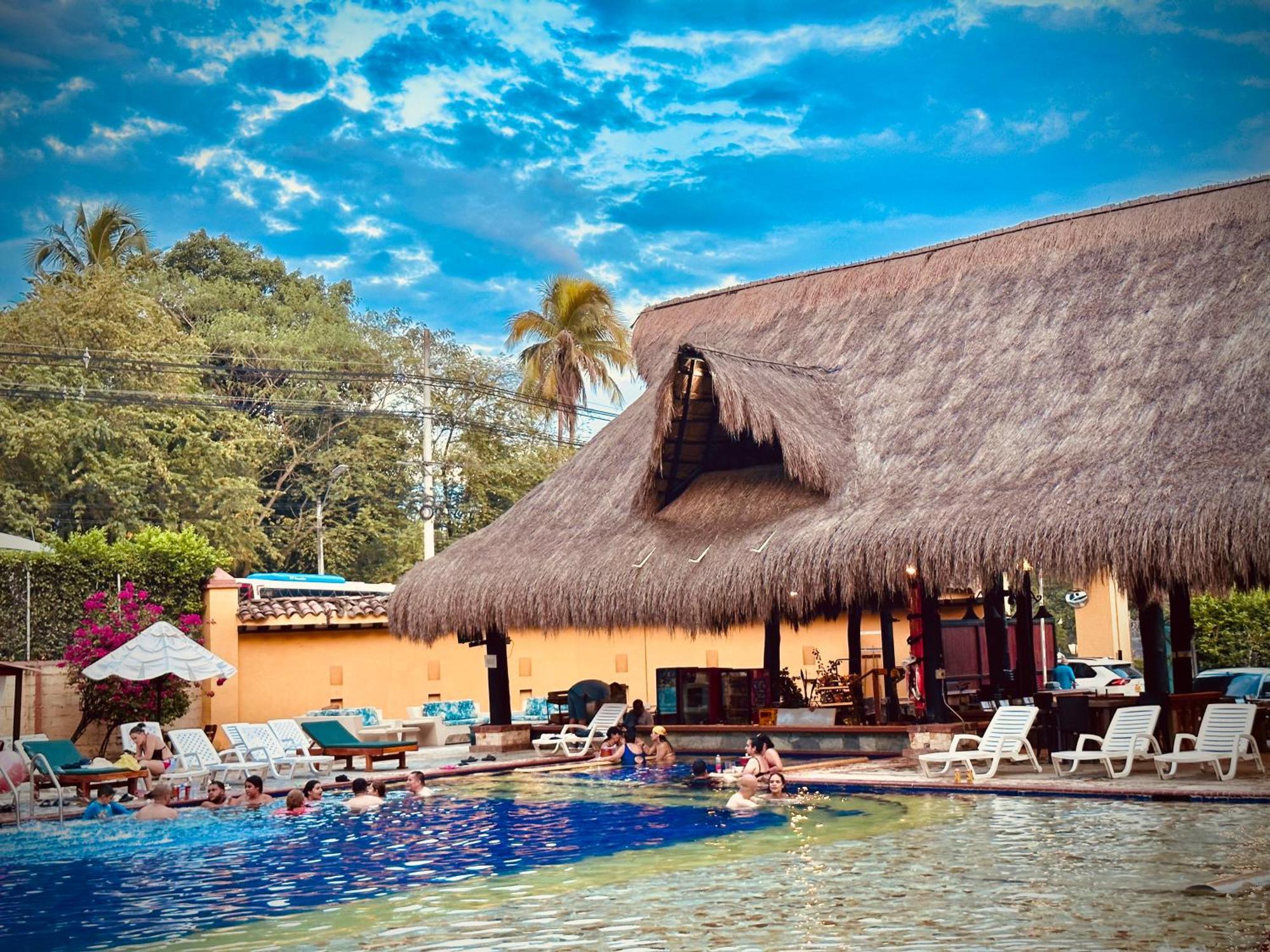 Hotel Portón del Sol Santa Fe de Antioquia Exterior foto